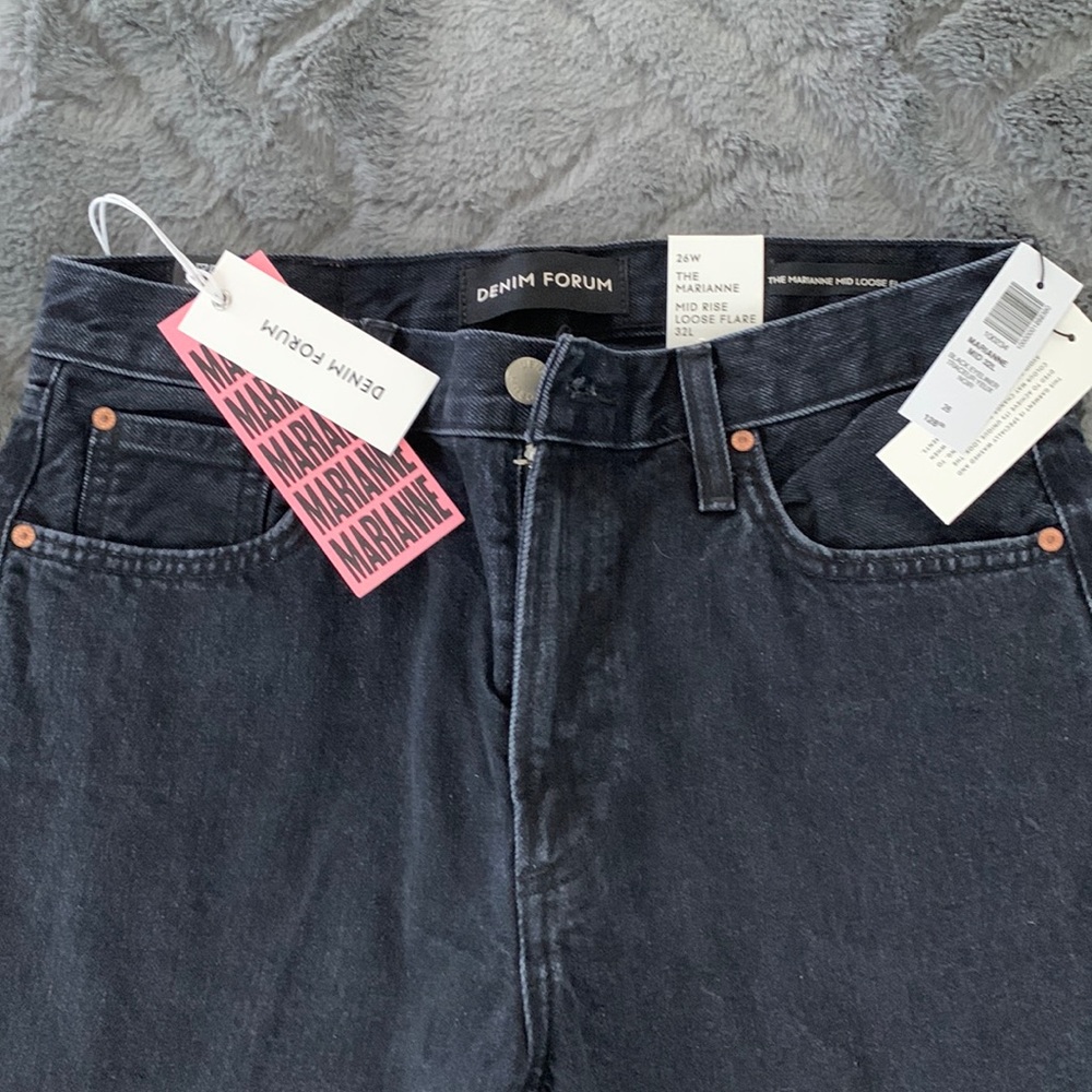 Aritzia denim forum black midrise flare Sz 26 x32L